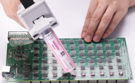 Thermal putty on the ASIC board and smart phone